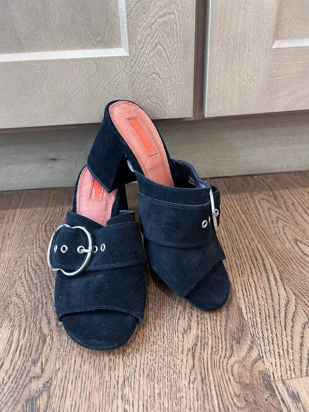 Topshop Nebraska Black Suede Buckle Statement Block Heel Mules Sandals US 7.5
